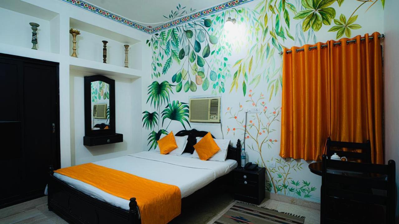 Hotel Lake Paradise อุเดเปอร์ ภายนอก รูปภาพ