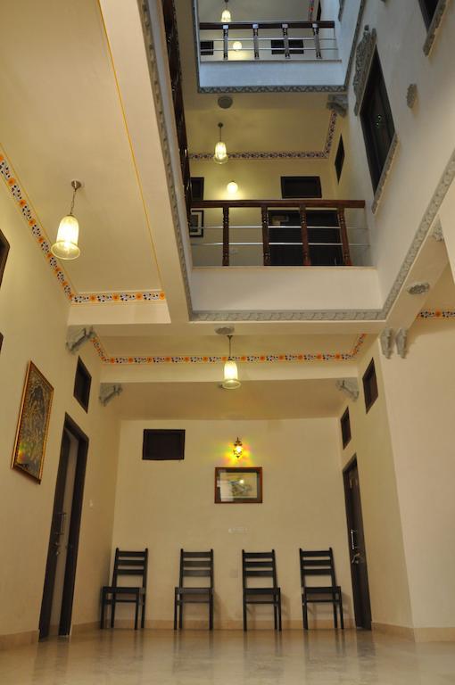 Hotel Lake Paradise อุเดเปอร์ ห้อง รูปภาพ