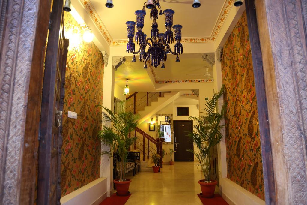 Hotel Lake Paradise อุเดเปอร์ ภายนอก รูปภาพ
